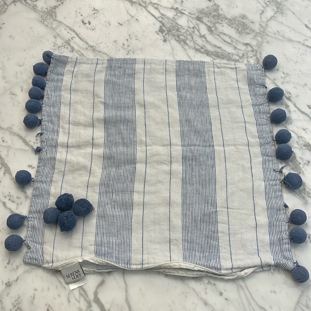 Serena & Lily Luca pillow case 22 square